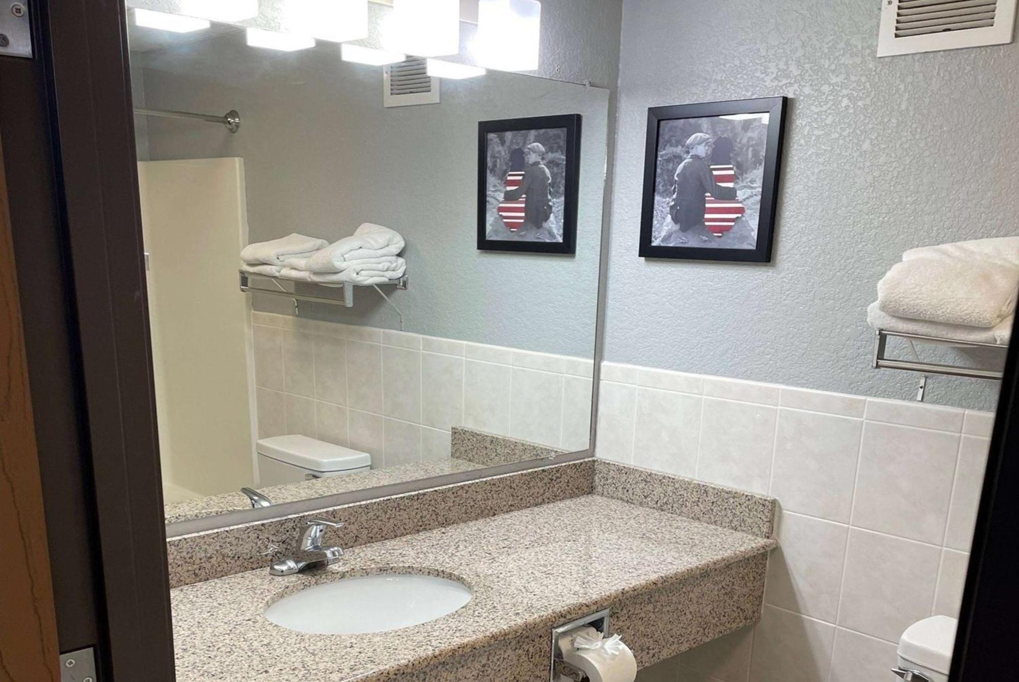 Americinn By Wyndham Ankeny/Des Moines Dış mekan fotoğraf