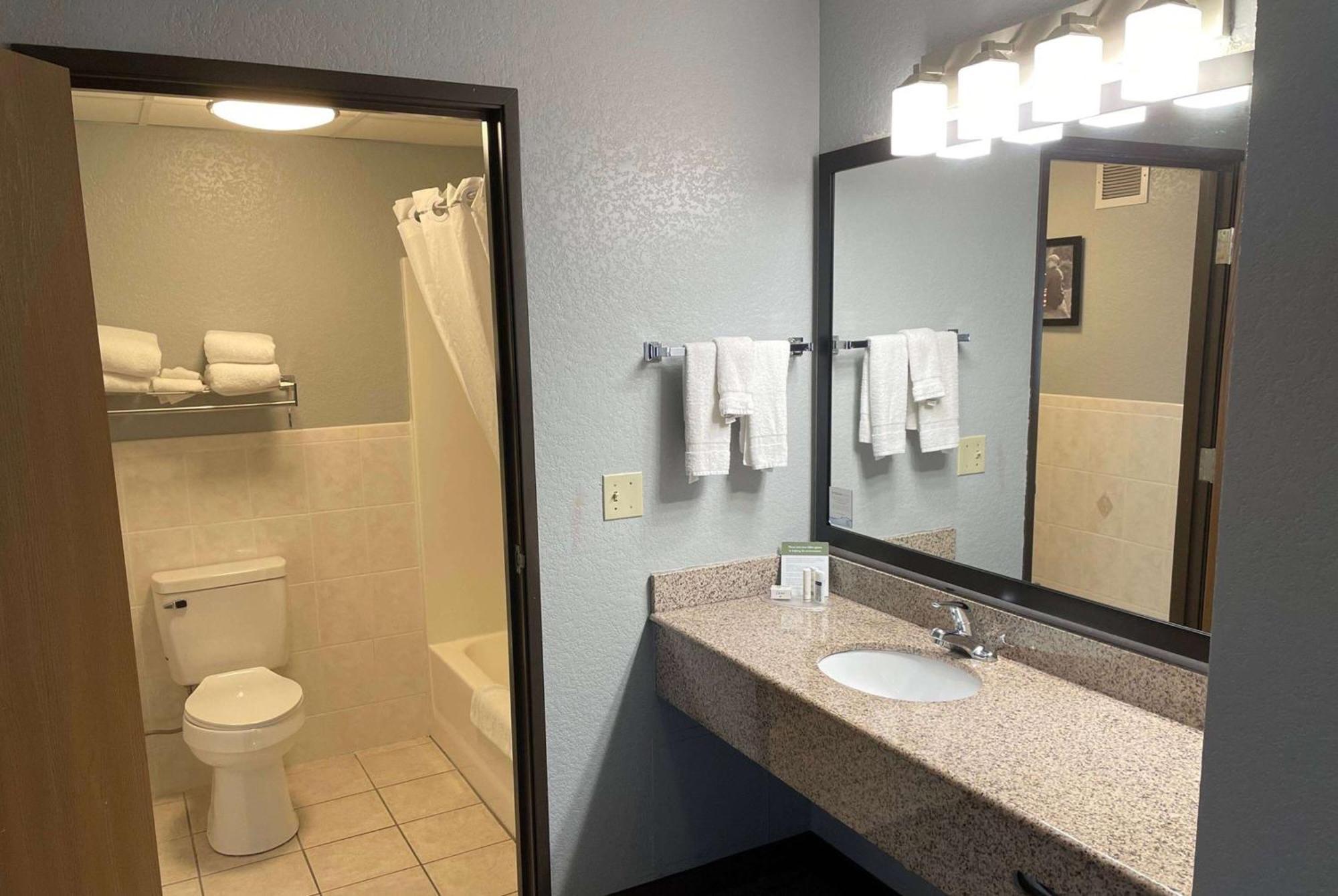 Americinn By Wyndham Ankeny/Des Moines Dış mekan fotoğraf